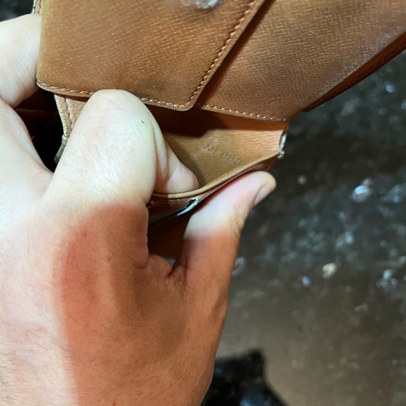 Authentic LV Wallet - Picture 5 of 8
